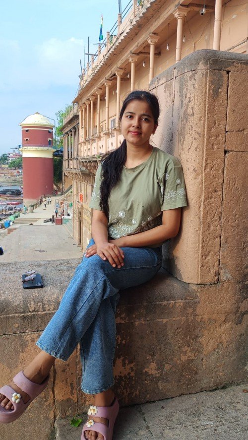 Sonam Rai  home tutor in Varanasi.
